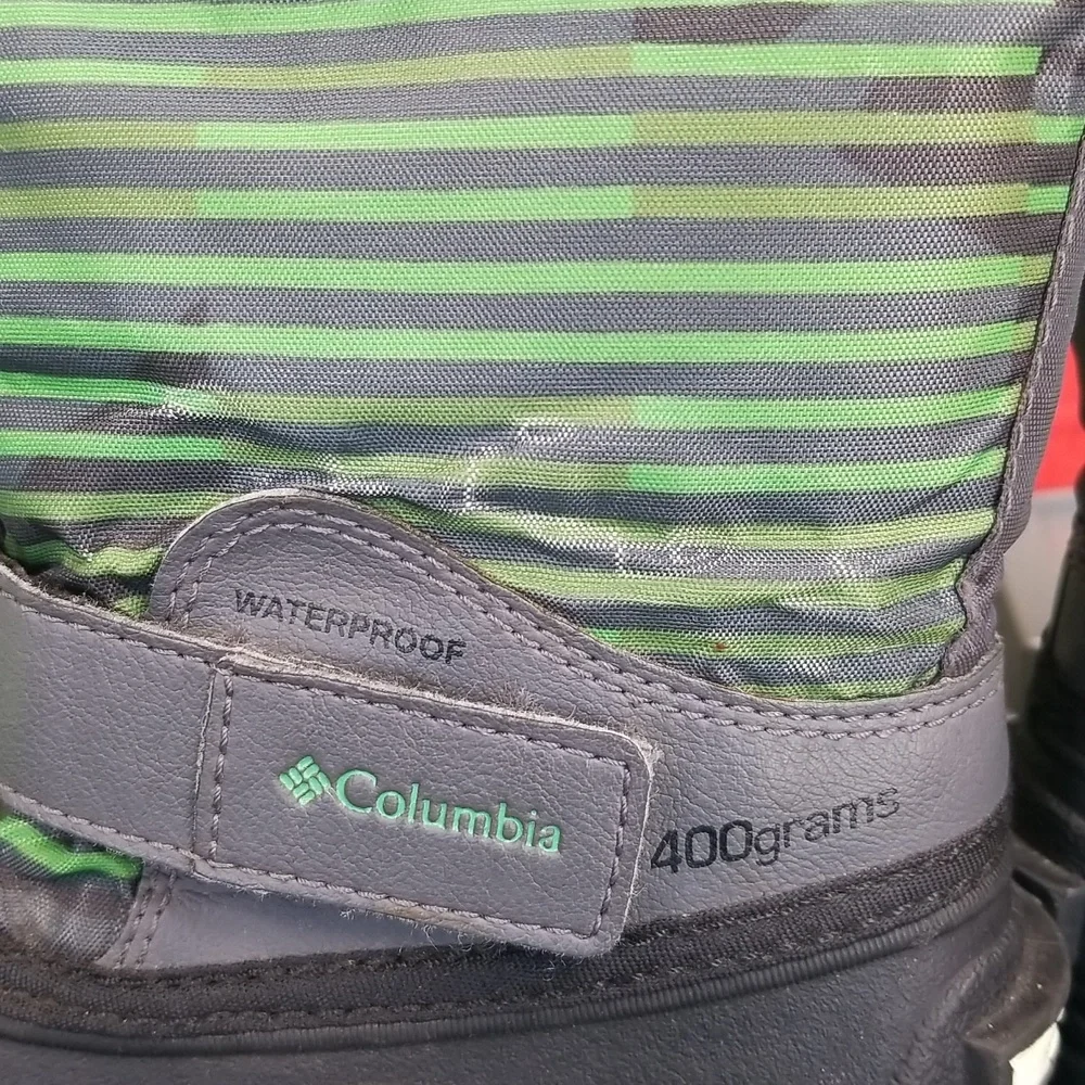 NWT Columbia Kids Green & Black Striped Winter Boots - Size 9